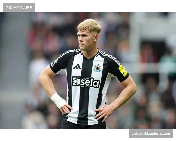 纽卡斯尔防线重组进行时 舍尔伤缺迫使年轻球员上位